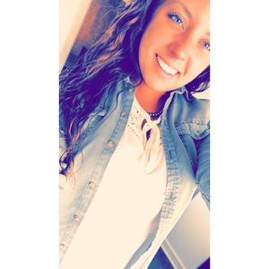 Meet your Posher, Marissa